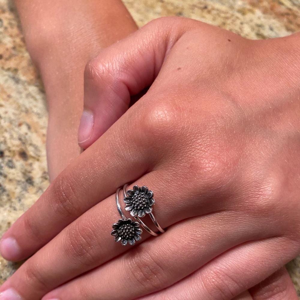 Clearance $22, Sterling Silver Adjustable Double Sunflower Ring - Picture 15 of 16